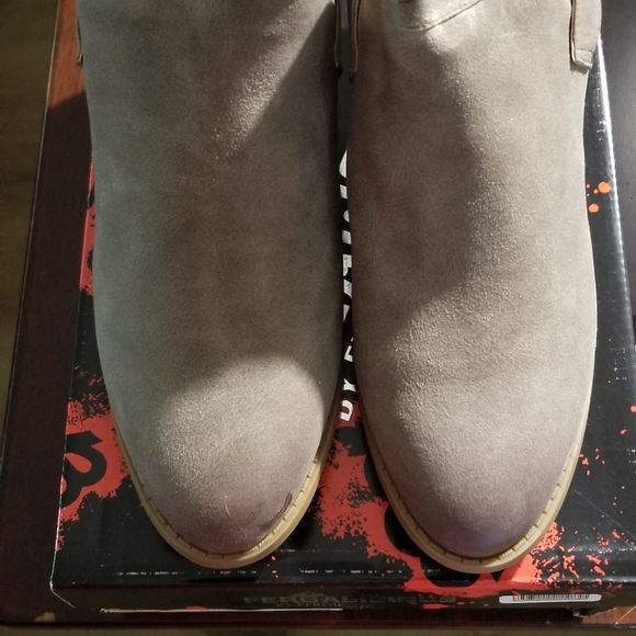 Fergalicious Shoes - Fergalicious 11 Battle Doe booties NIB